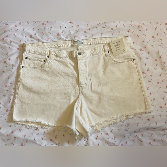 NWT Abercrombie and Fitch- High Rise Dad Short- 36/22 - Picture 9 of 12